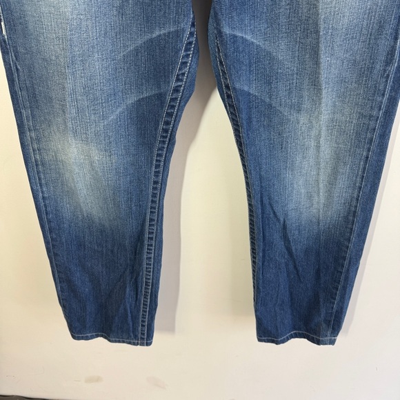 True Religion  Blue Straight Leg Distressed Denim Classic Stitch Jeans Size 34 - Picture 4 of 16